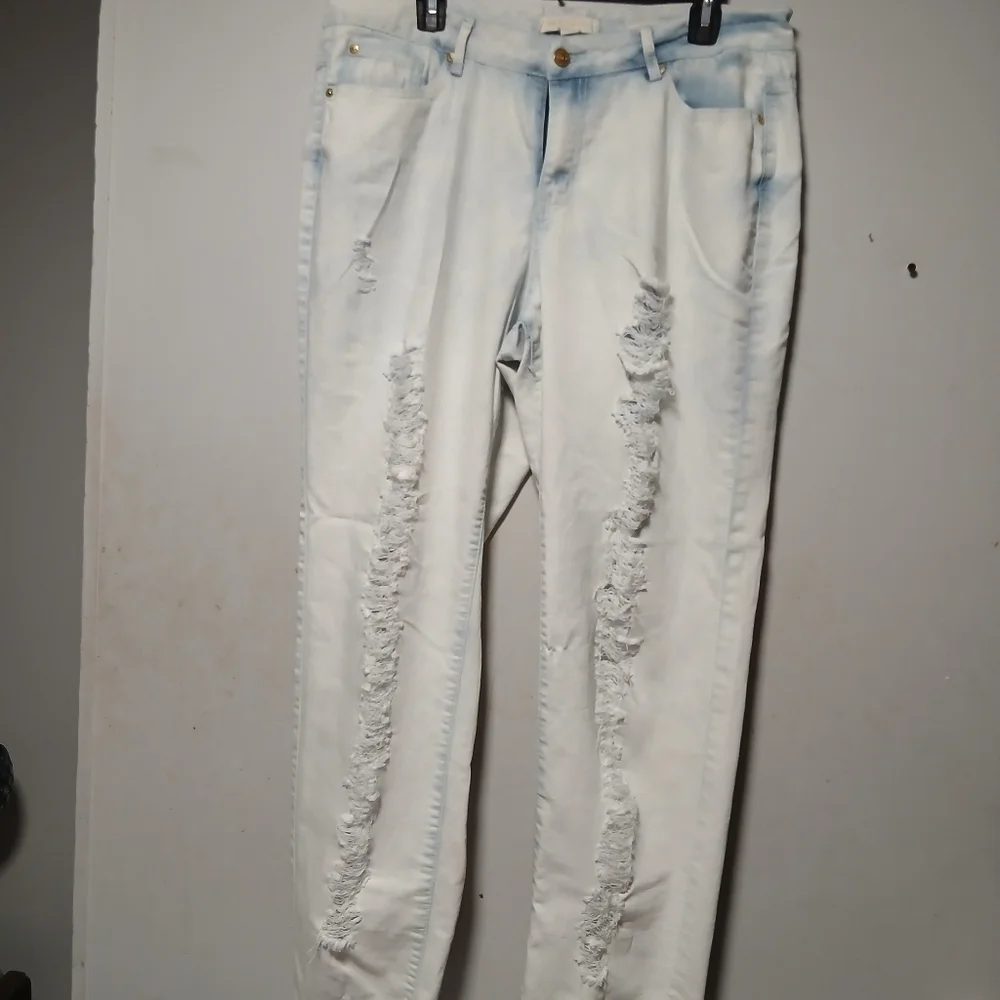 Nicki Minaj Ladies Light Blue Distressed Jeans. Size 13/14 - Picture 3 of 13